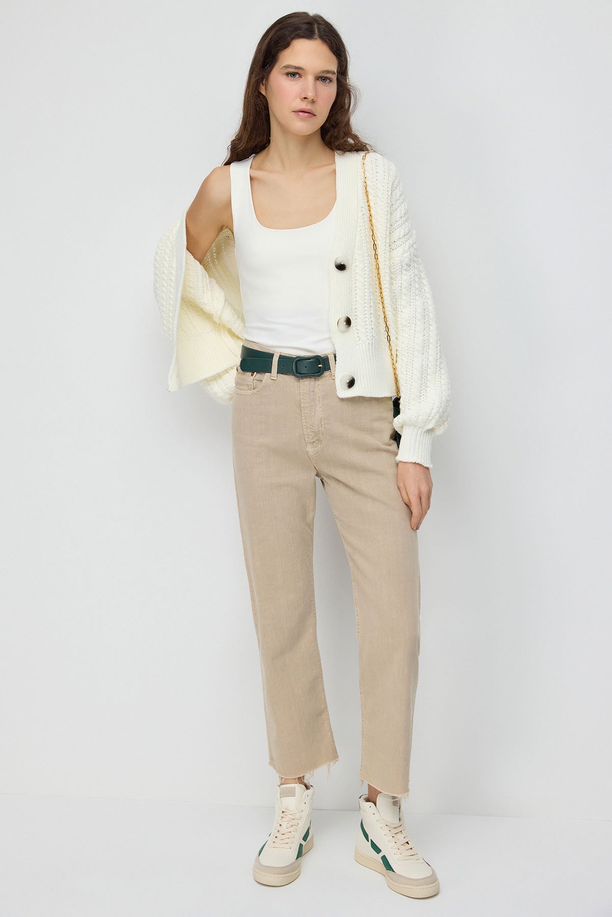 Bluse mit breiten Trägern
