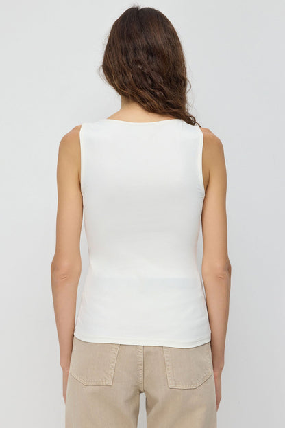 Bluse mit breiten Trägern