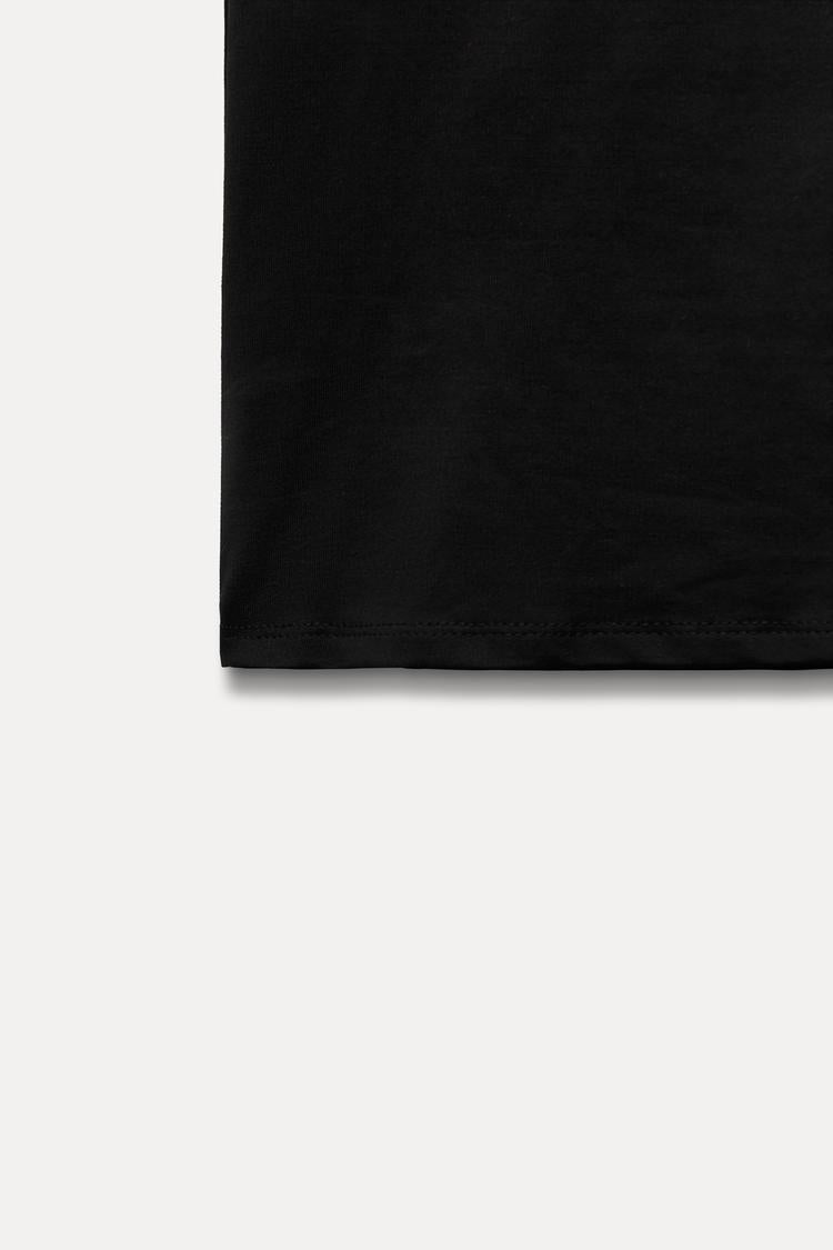 Bluse mit eckigem Ausschnitt und breiten Trägern
