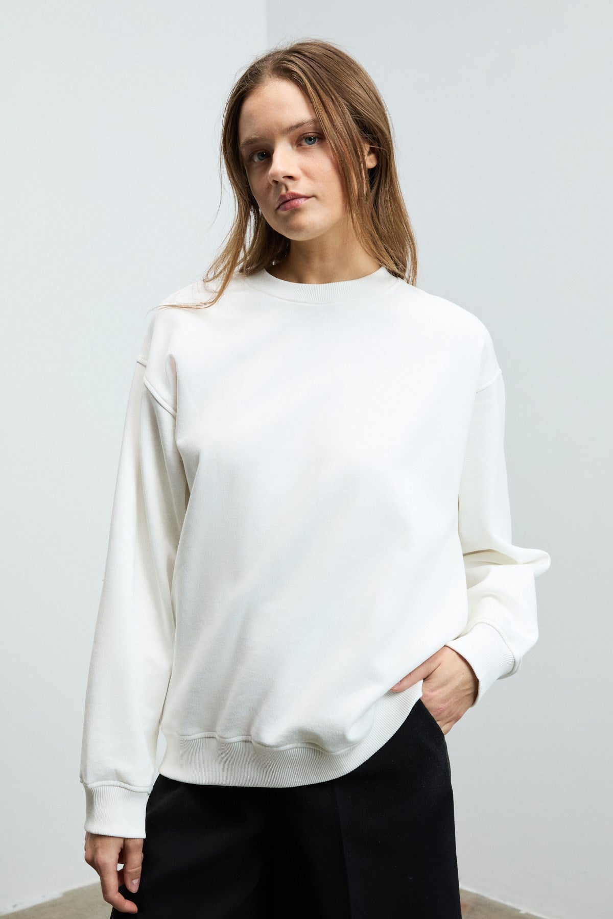 ETHIQUET KARIUS Damen Bio Sweatshirt Weiß