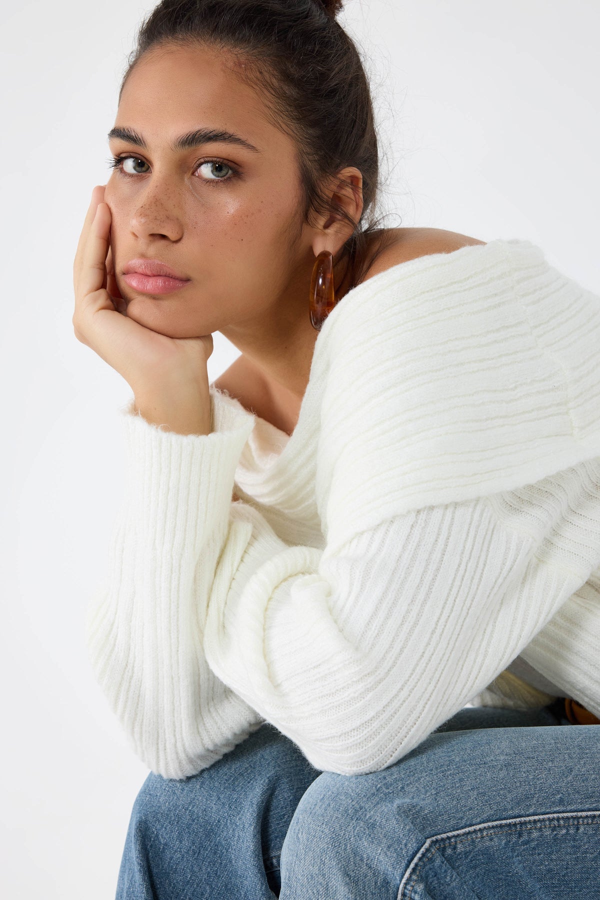 Strickpullover mit U-Boot-Ausschnitt
