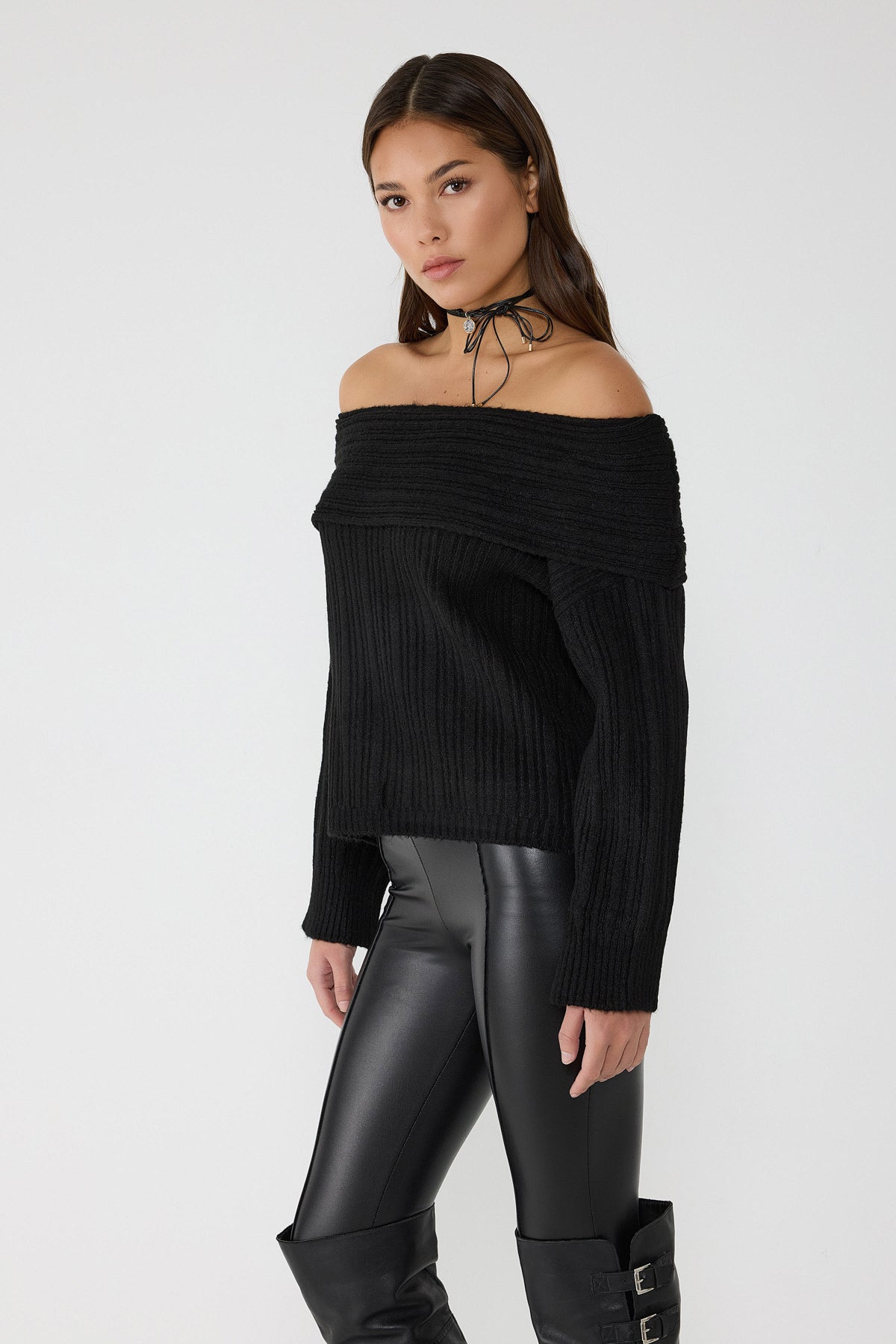 Strickpullover mit U-Boot-Ausschnitt