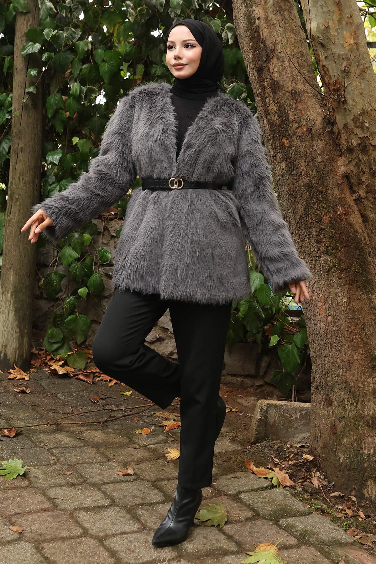 Schwarze Jacke mit Pelzbesatz und Gürtel - 19278