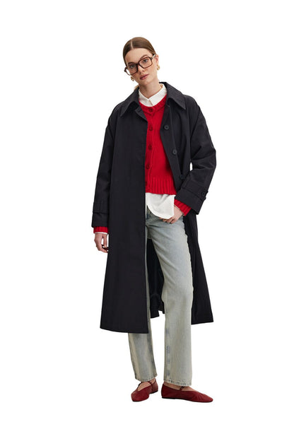 Schwarzer, übergroßer Trenchcoat aus Gabardine mit Gürtel