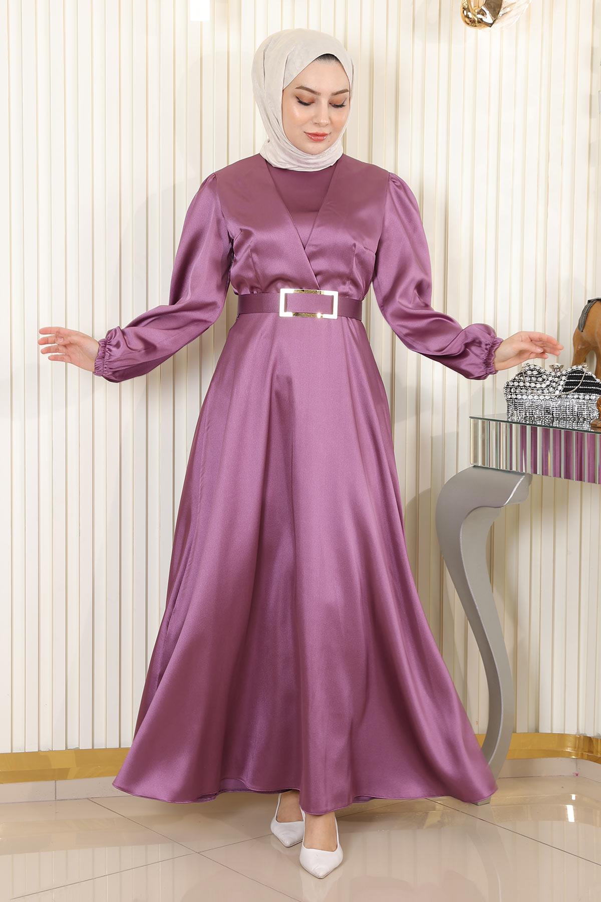 Abendkleid mit Gürtel