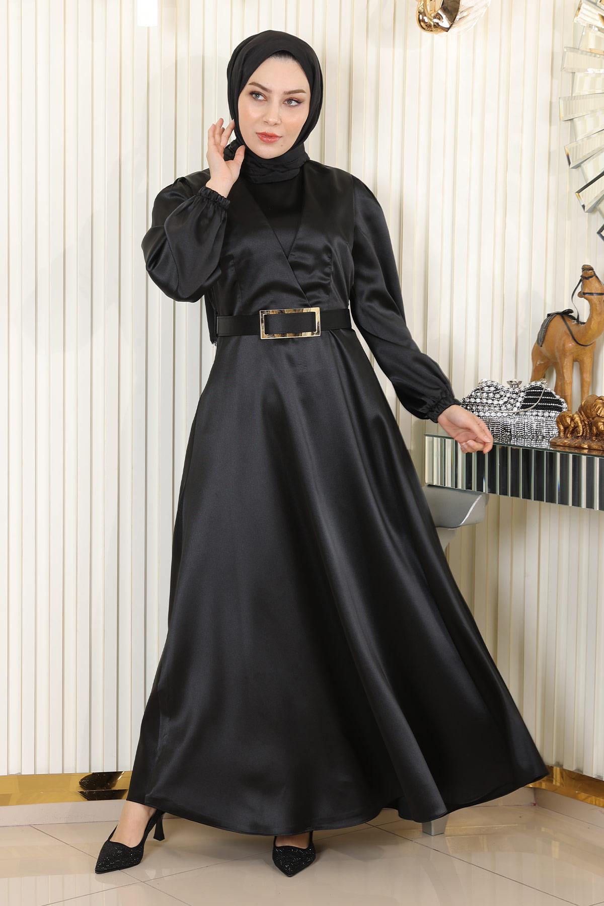 Abendkleid mit Gürtel