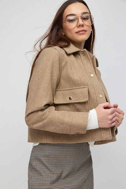 Kurze Jacke mit Taschen