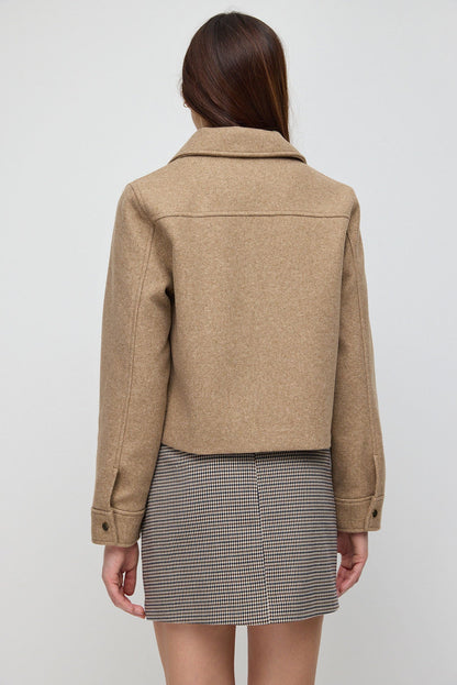 Kurze Jacke mit Taschen