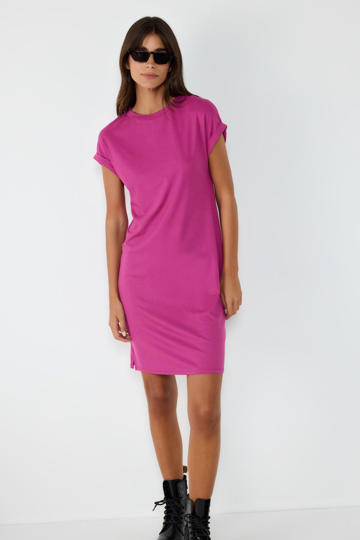 Basic-Kleid mit kurzen Ärmeln