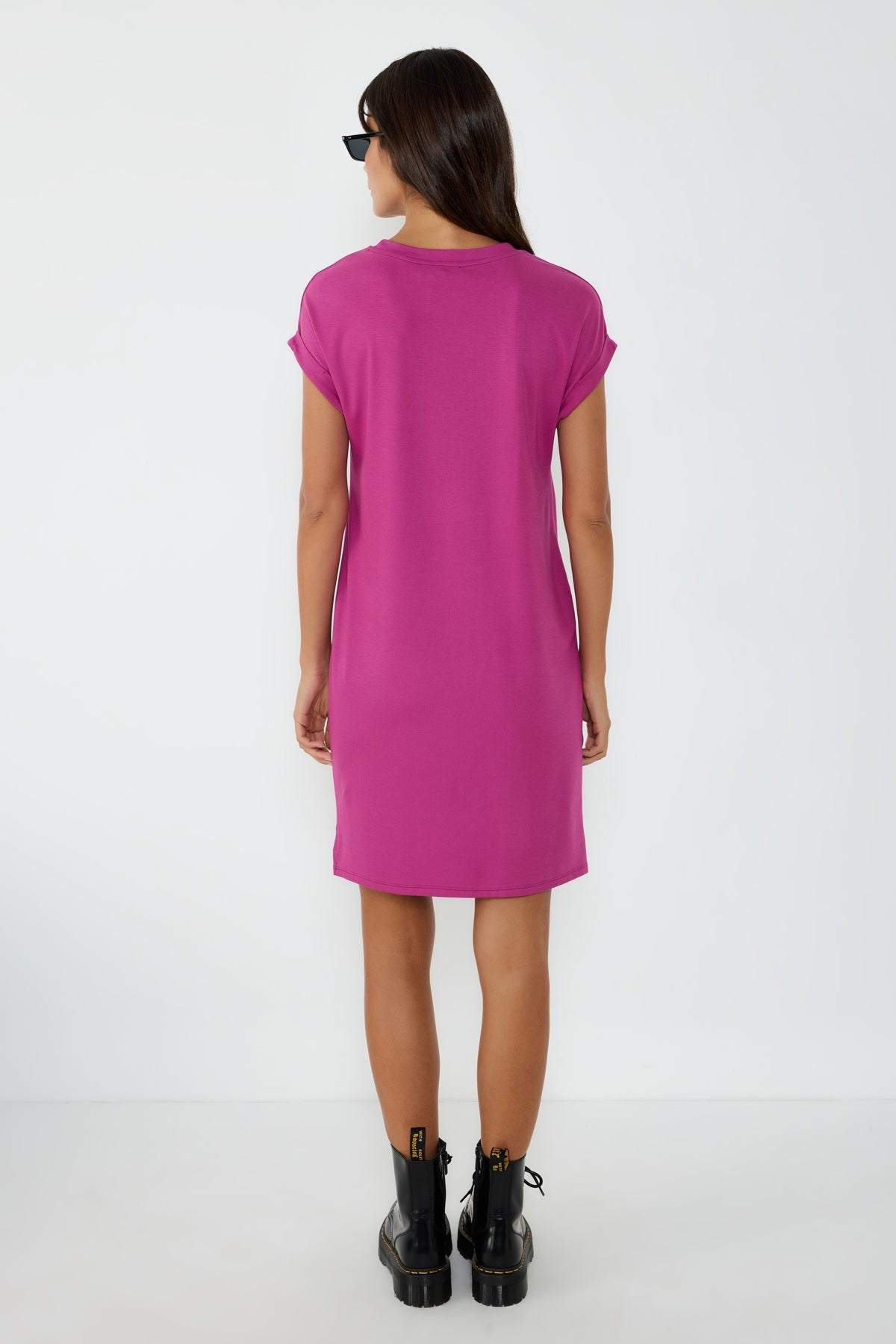 Basic-Kleid mit kurzen Ärmeln