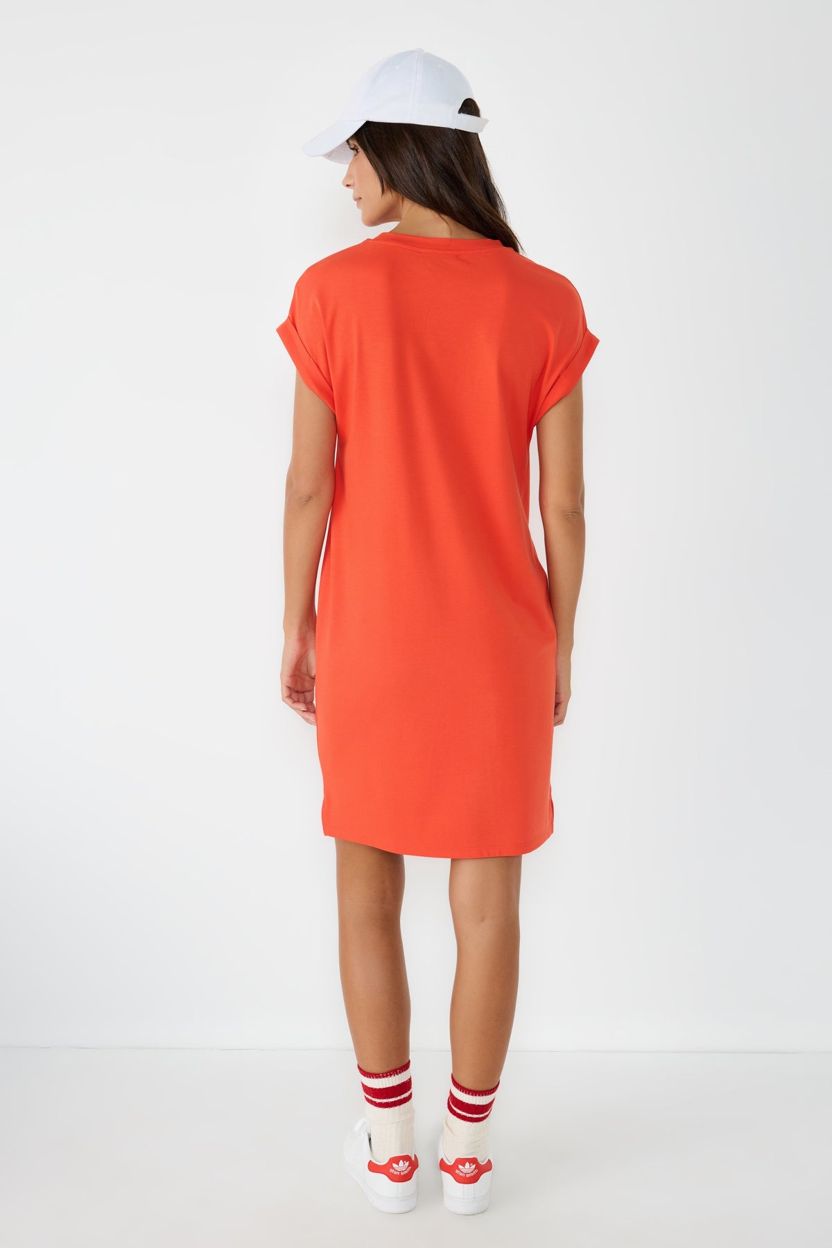 Basic-Kleid mit kurzen Ärmeln