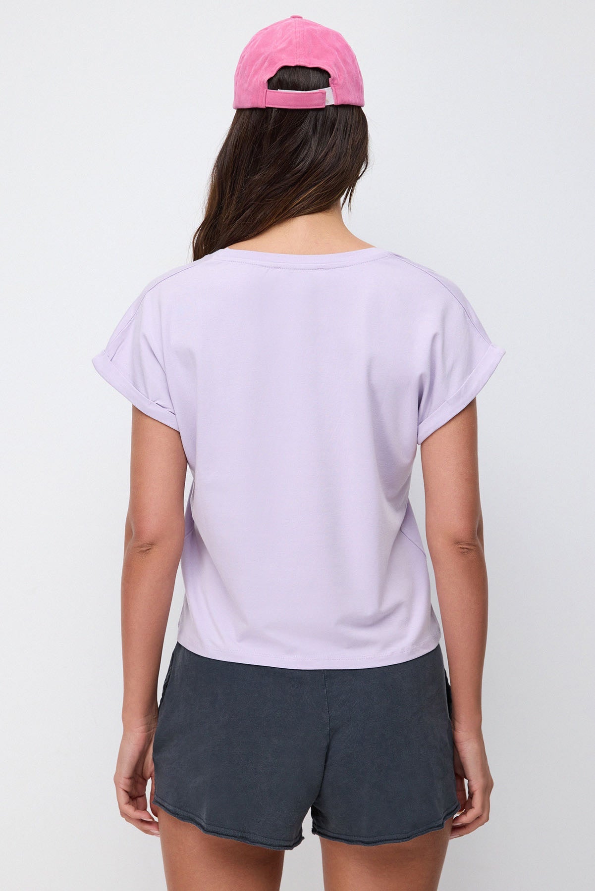 Kurzärmeliges T-Shirt mit V-Ausschnitt
