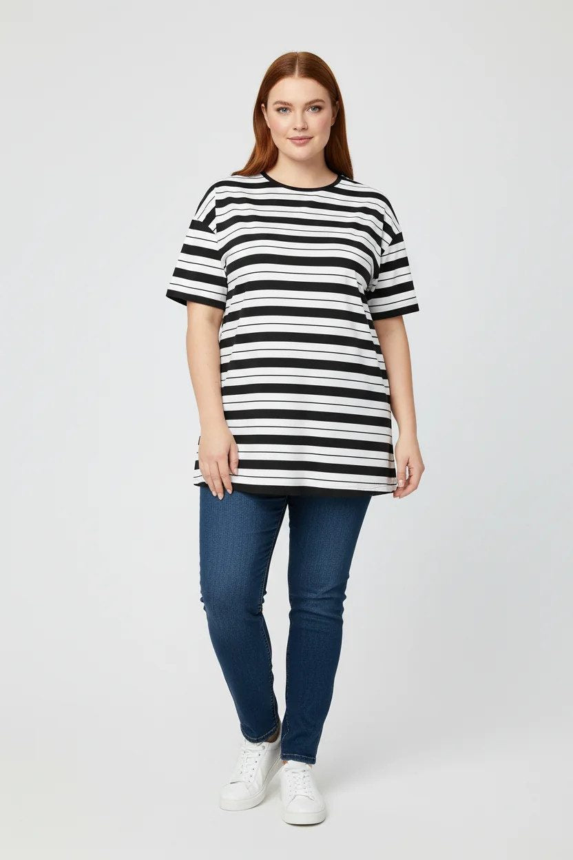 Kurzärmeliges, gestreiftes T-Shirt