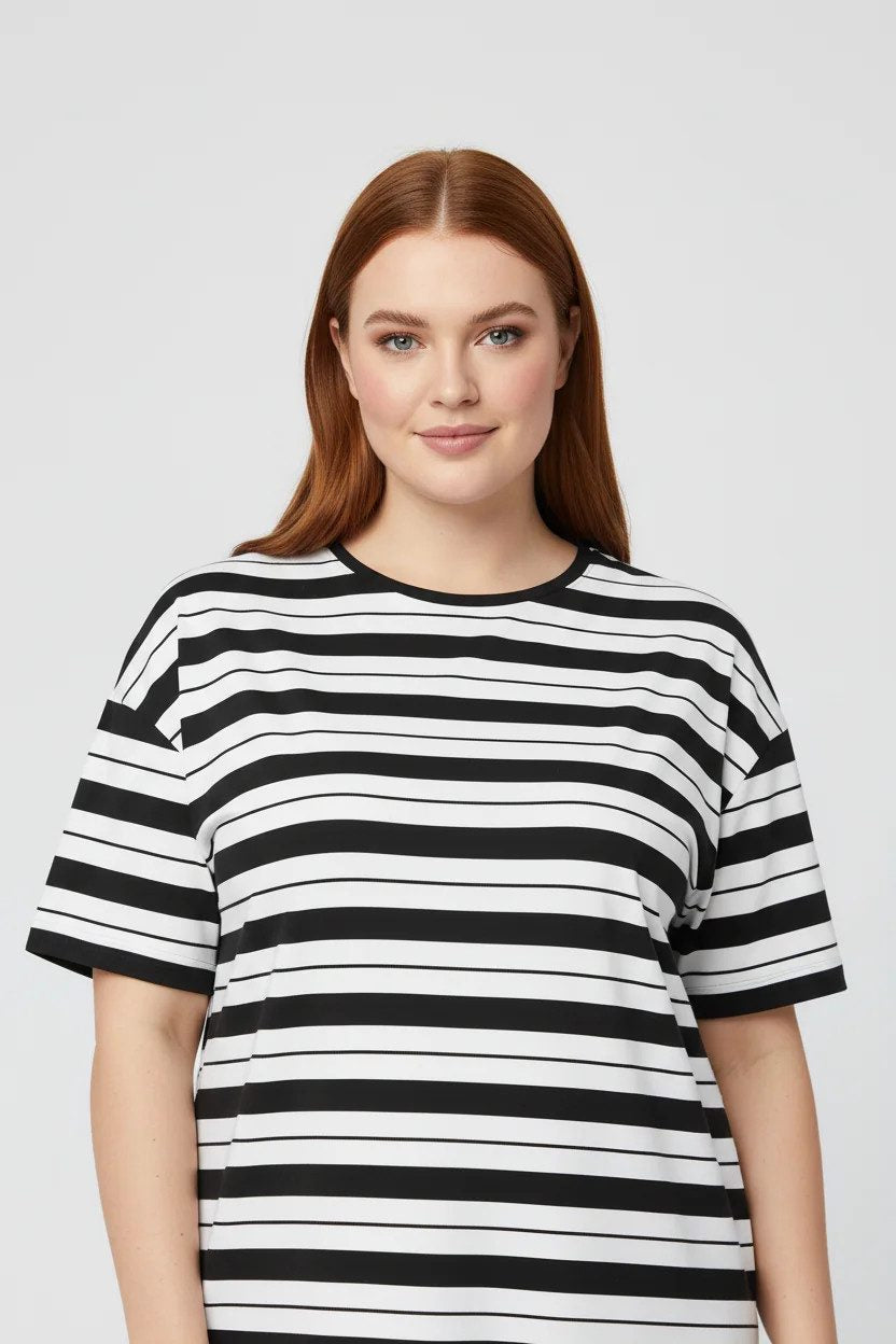 Kurzärmeliges, gestreiftes T-Shirt