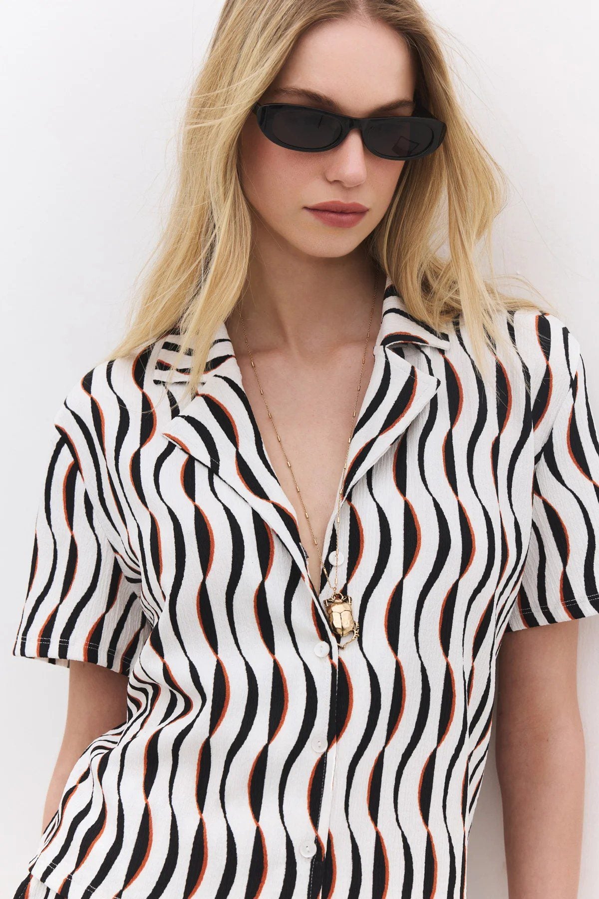 Kurzärmeliges Hemd mit Knopfleiste