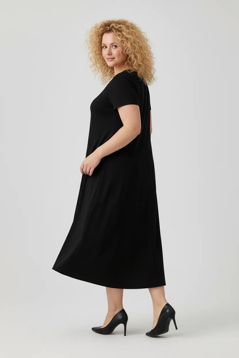 Kurzärmeliges Freizeitkleid mit Rundhalsausschnitt