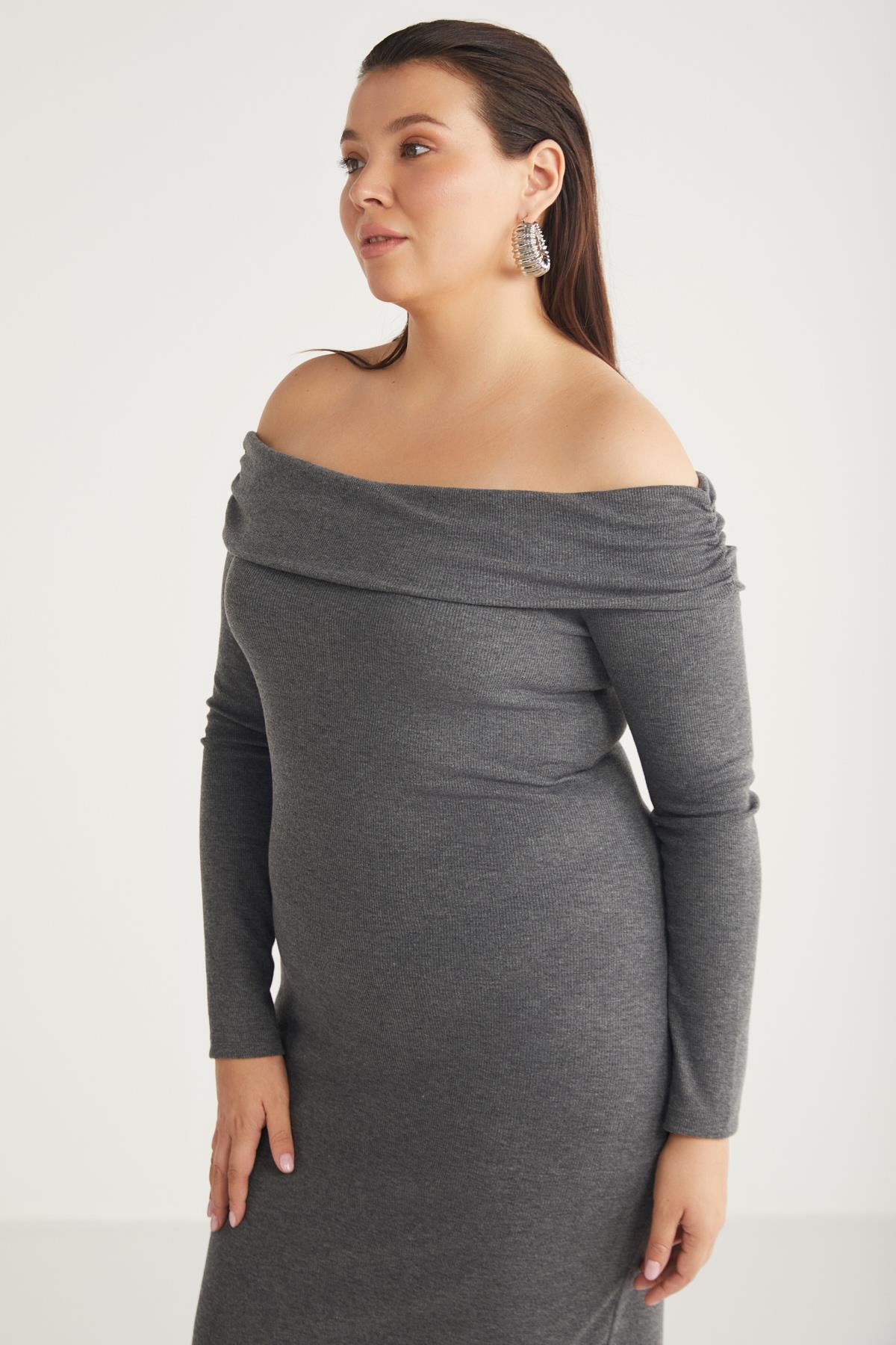 KIZUKIBB Große Größen Strickkleid