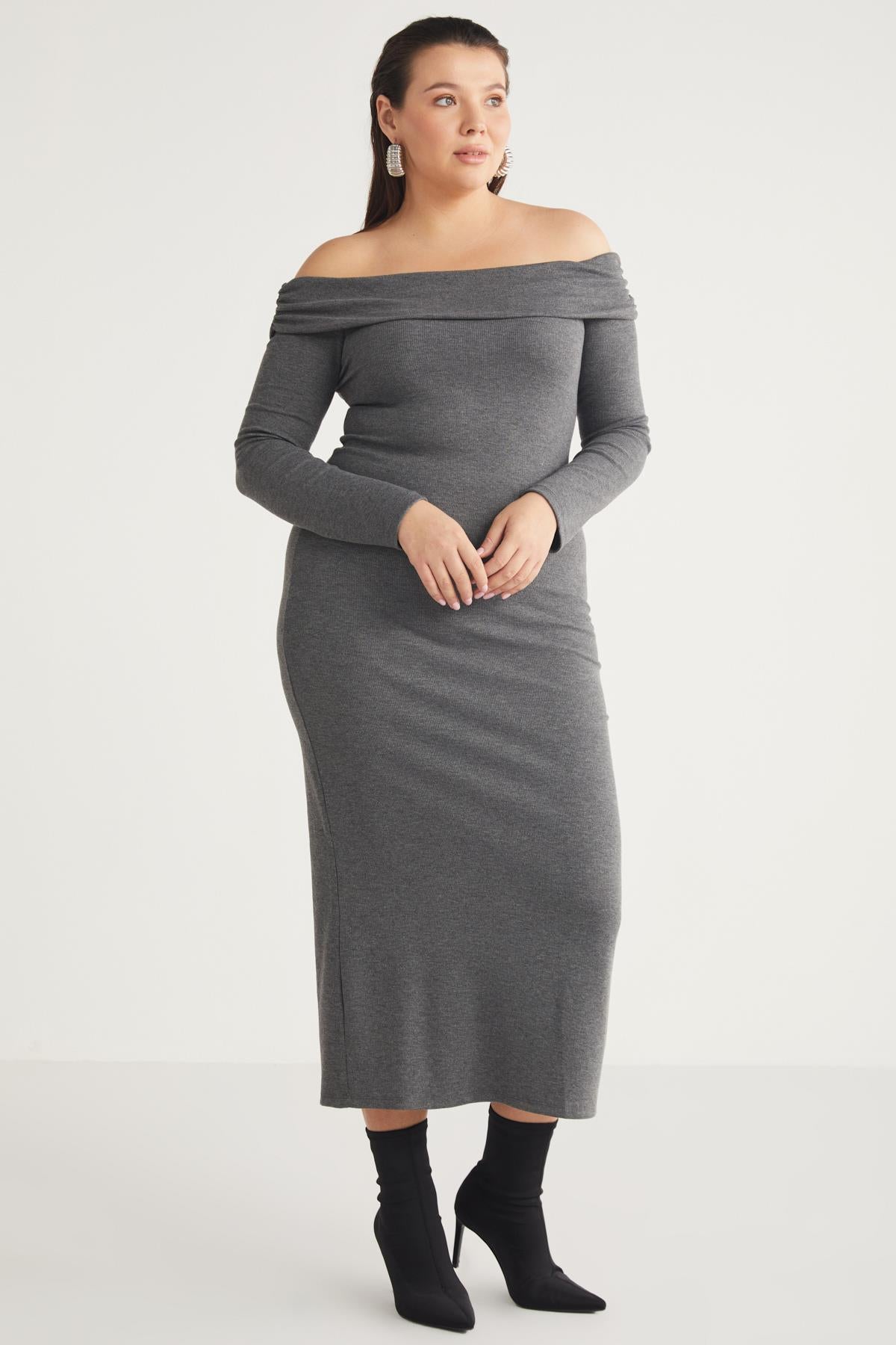 KIZUKIBB Große Größen Strickkleid