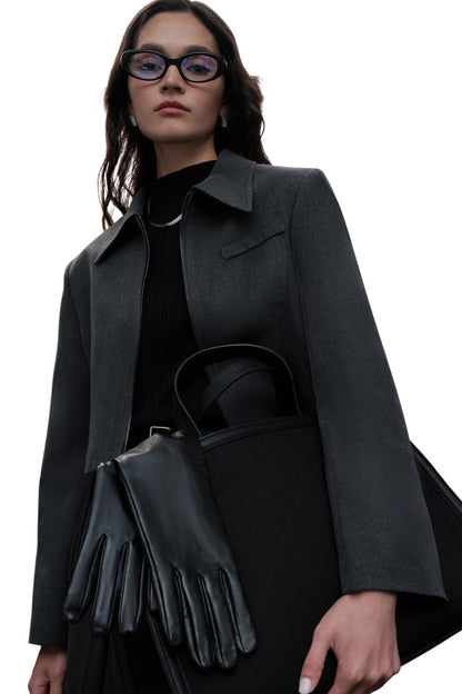 Klassischer Crop-Blazer, schwarz