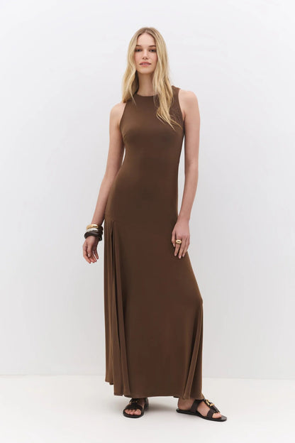 Ärmelloses Kleid mit Schlitz