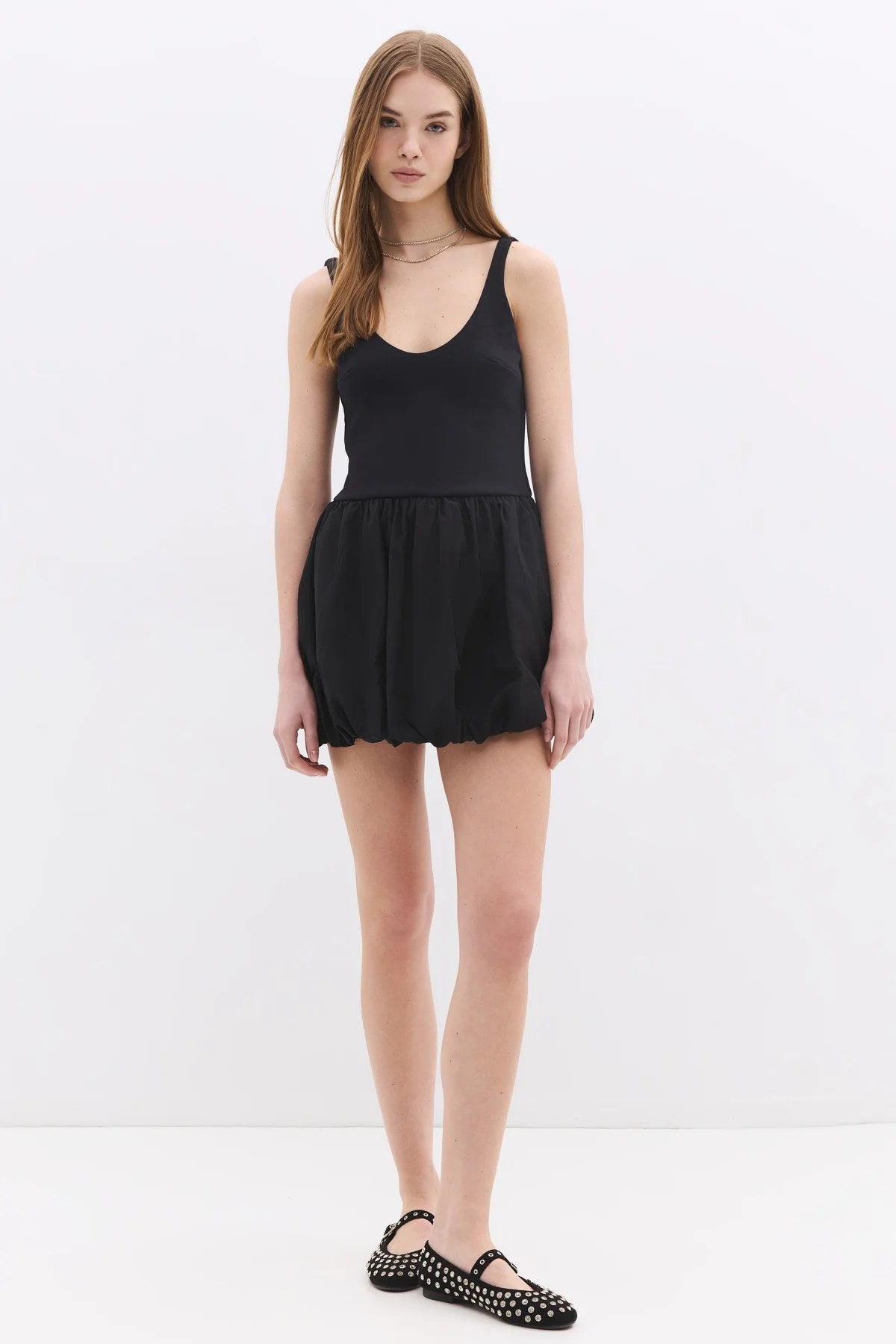 Minikleid mit breiten Trägern
