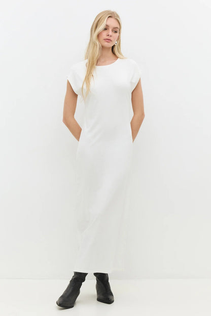 Ärmelloses langes Kleid