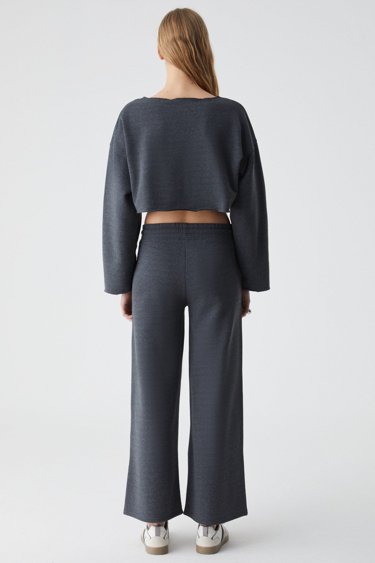ETHIQUET KLIOS Damen Weites Slim-Trainingsanzug-Set Anthrazit
