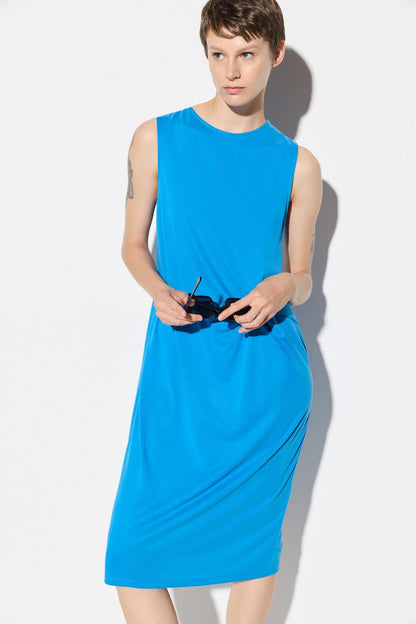 Ärmelloses Kleid mit Rundhalsausschnitt