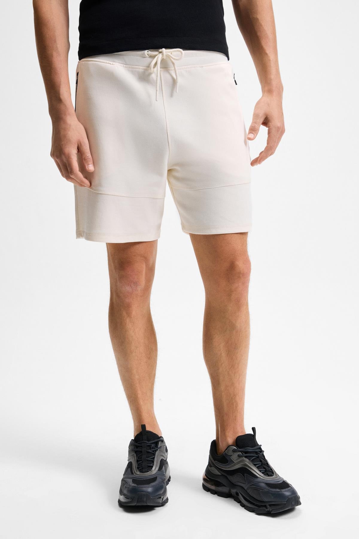 KONSA Herren Relaxed Fit Shorts