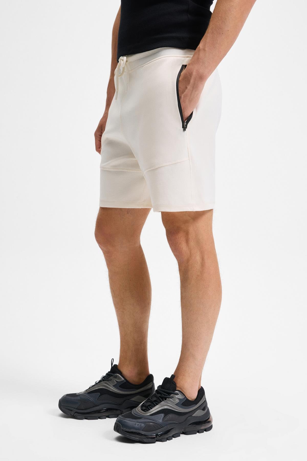 KONSA Herren Relaxed Fit Shorts