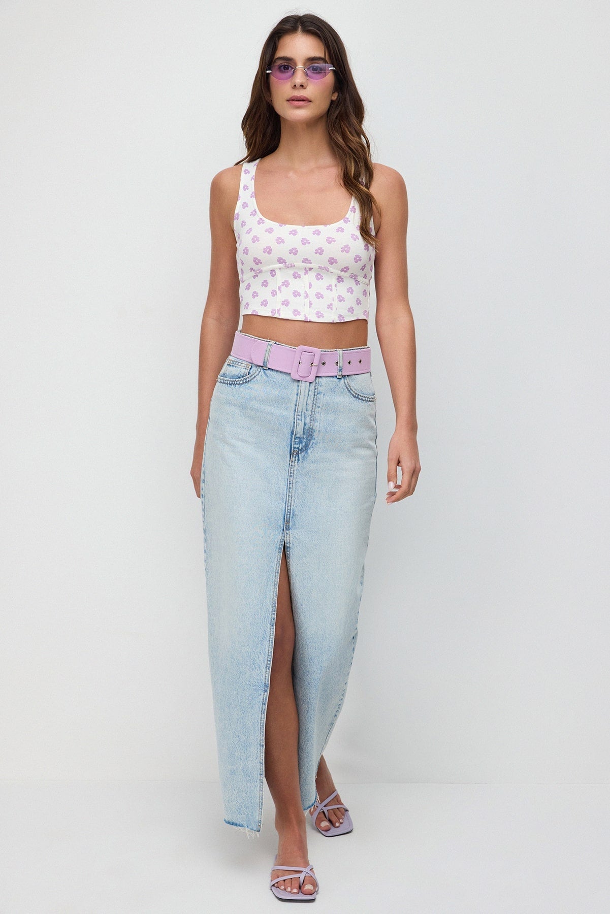 Bluse mit breiten Trägern und Muster