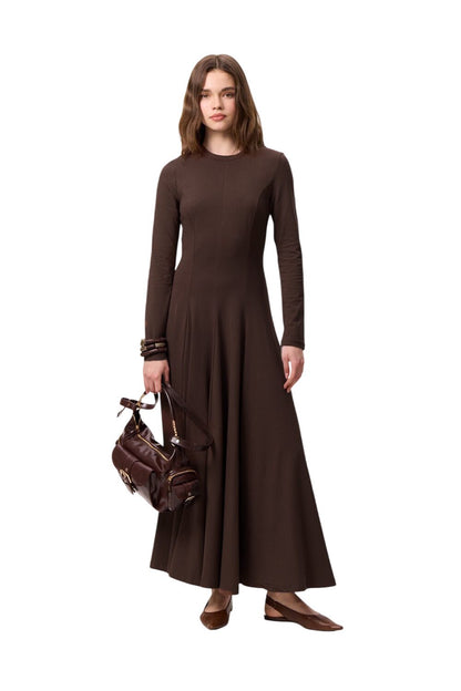 SCHWARZES LANGÄRMLIGES KLEID MIT CUP-FÖRMCHEN