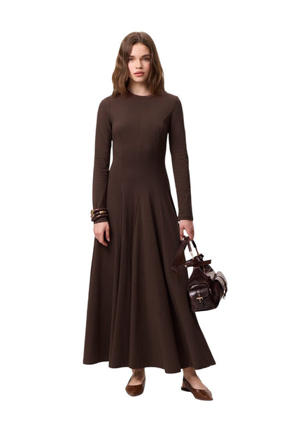 SCHWARZES LANGÄRMLIGES KLEID MIT CUP-FÖRMCHEN
