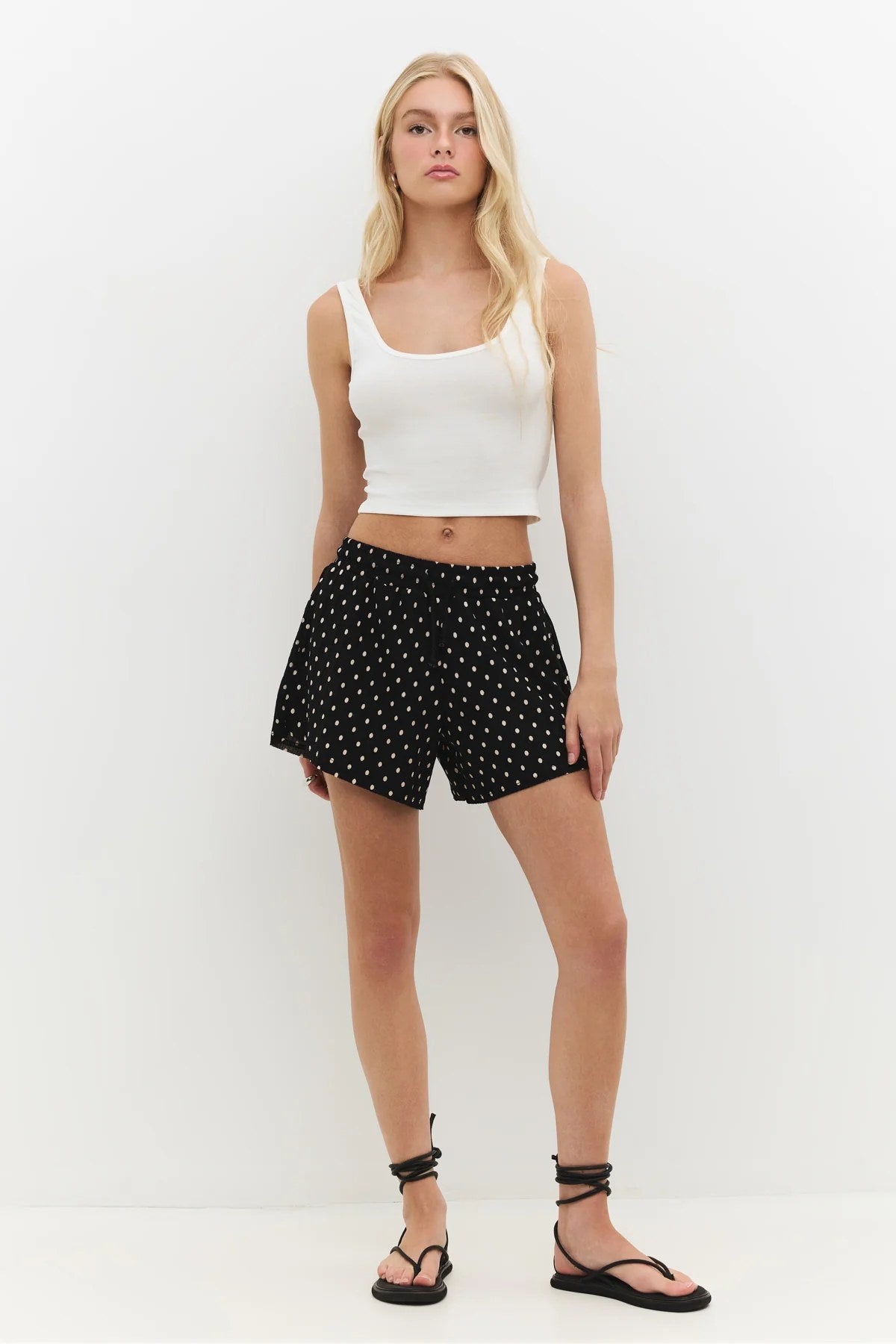 Bequeme Mini-Shorts mit elastischem Bund