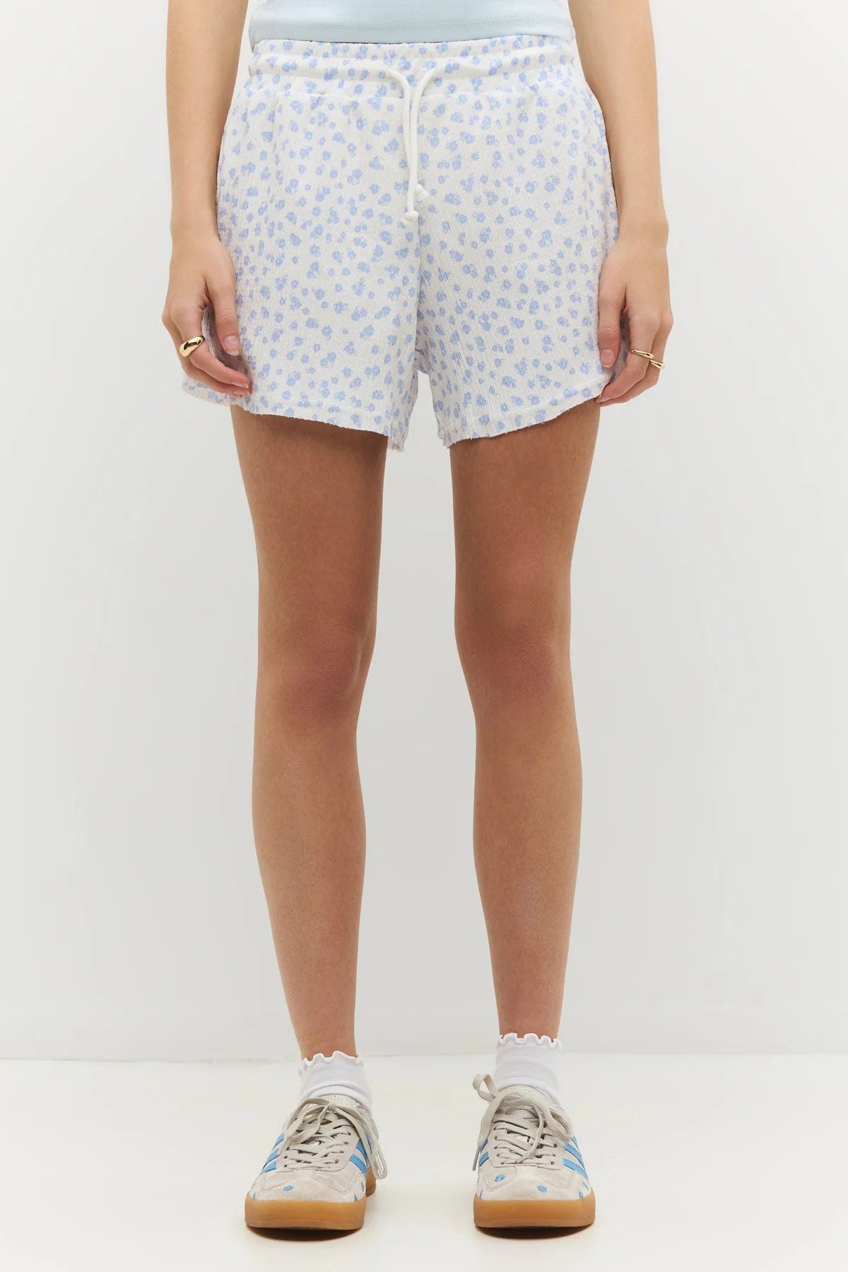 Bequeme Mini-Shorts mit elastischem Bund