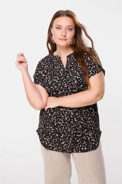 Bluse mit Leopardenmuster und Struktur