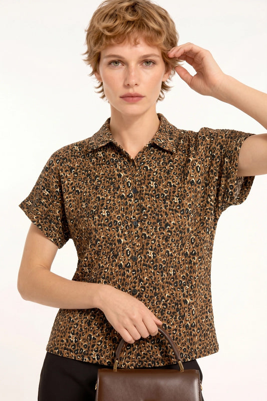 Leopardenmuster Kurzarmshirt aus Velours