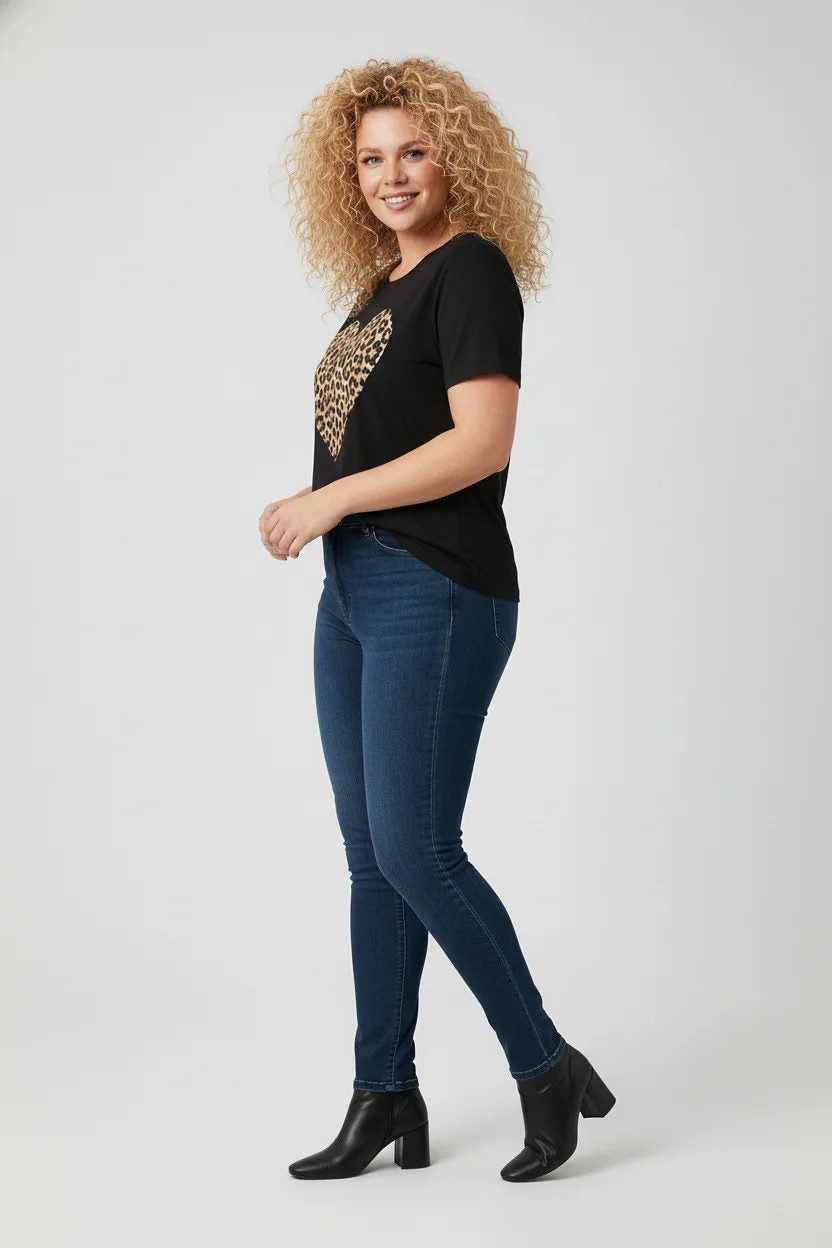 T-Shirt mit Leopardenherz-Print
