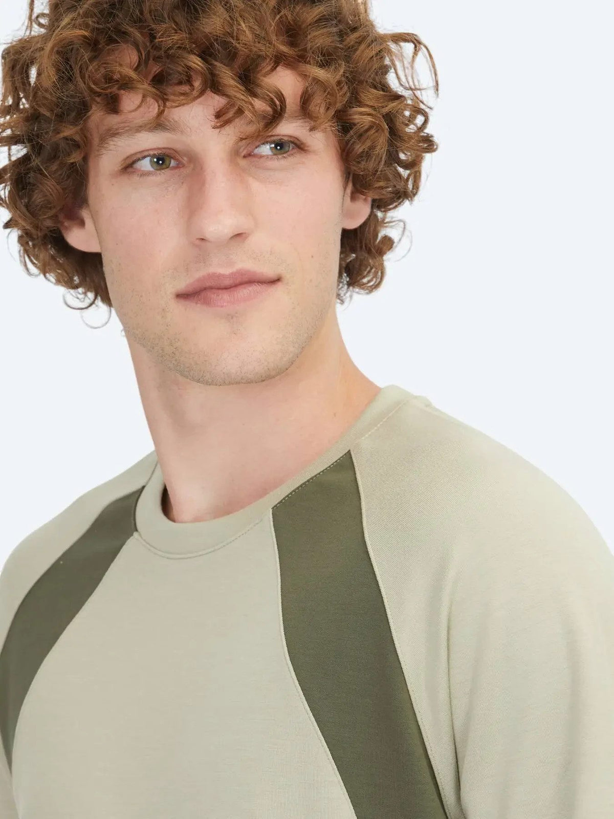 Hellgrüner Rundhalsausschnitt Pullover