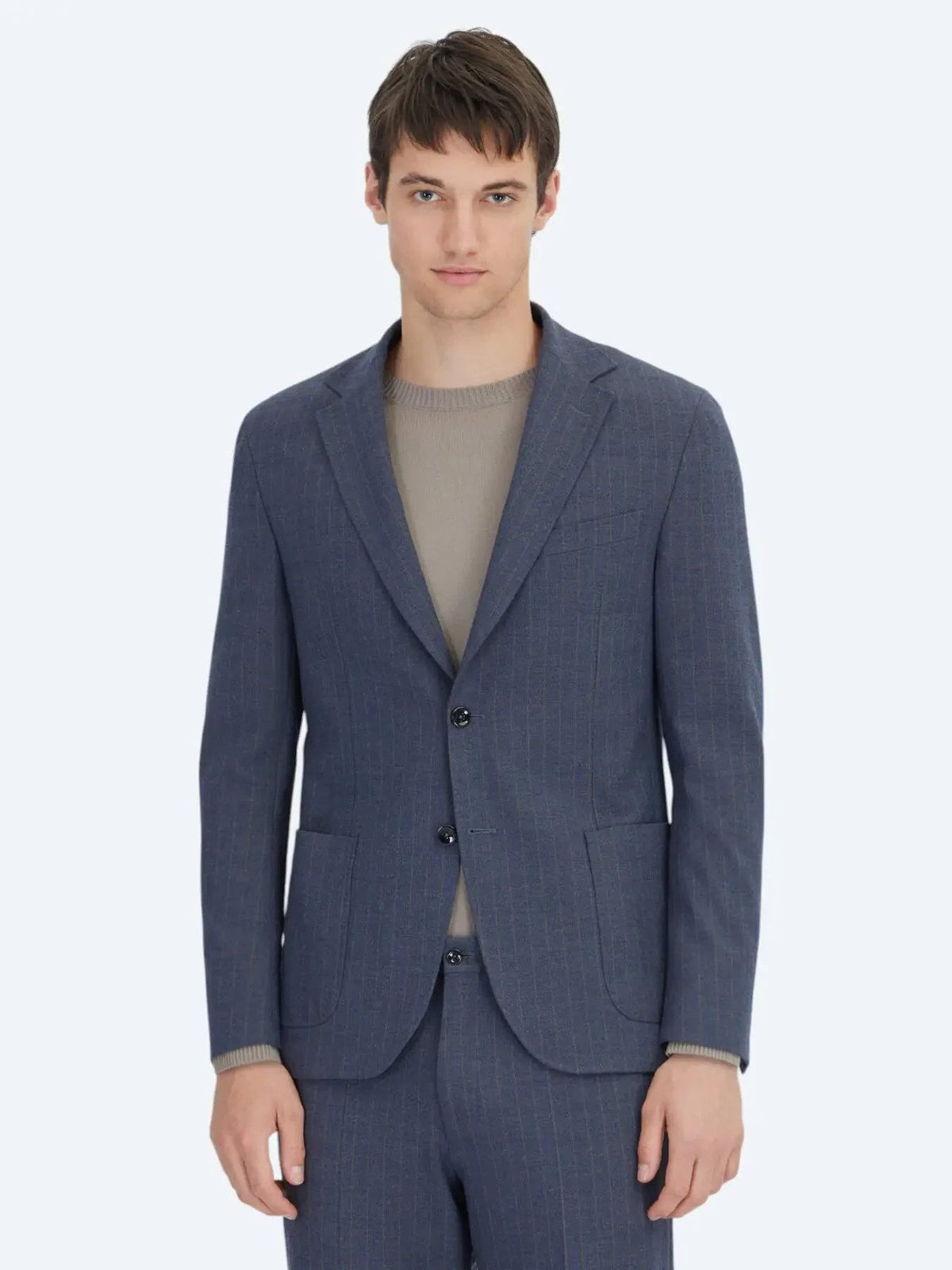 Hellblauer gestreifter Modern Fit Anzug