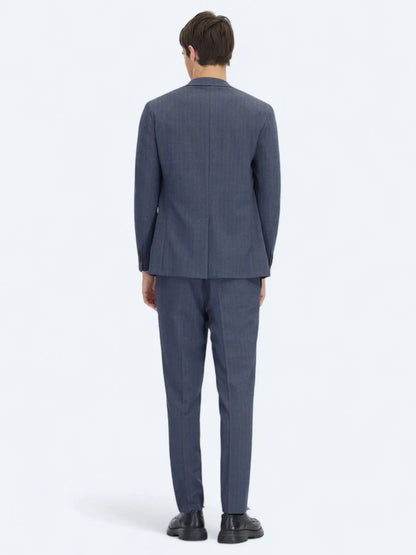 Hellblauer gestreifter Modern Fit Anzug