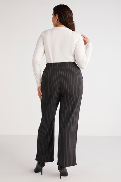 Marjabb Slim-Fit V-Ausschnitt Bluse