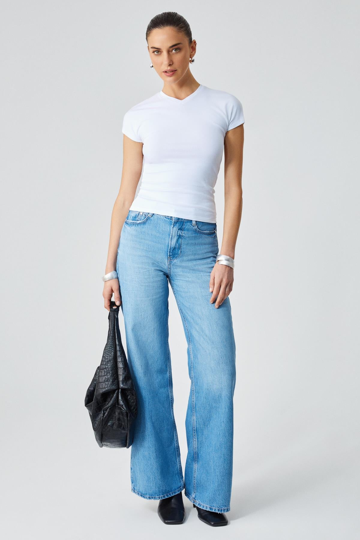 ETHIQUET MARTA Damen Slim Rundhals Tee Weiß