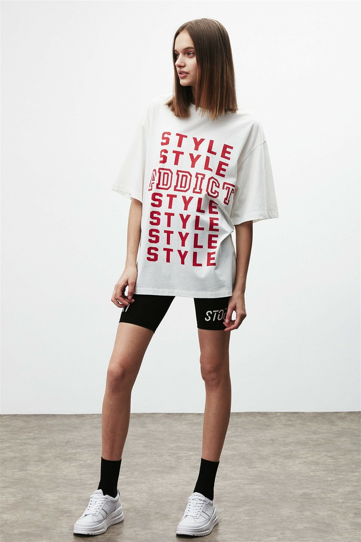 GRIMELANGE MAYBE Damen Oversize Bio T-Shirt Weiß