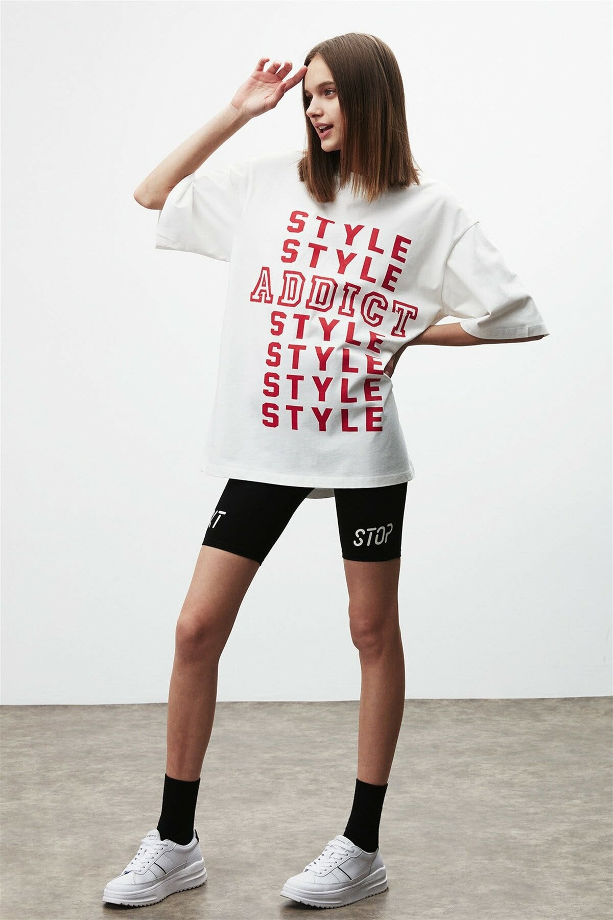 GRIMELANGE MAYBE Damen Oversize Bio T-Shirt Weiß