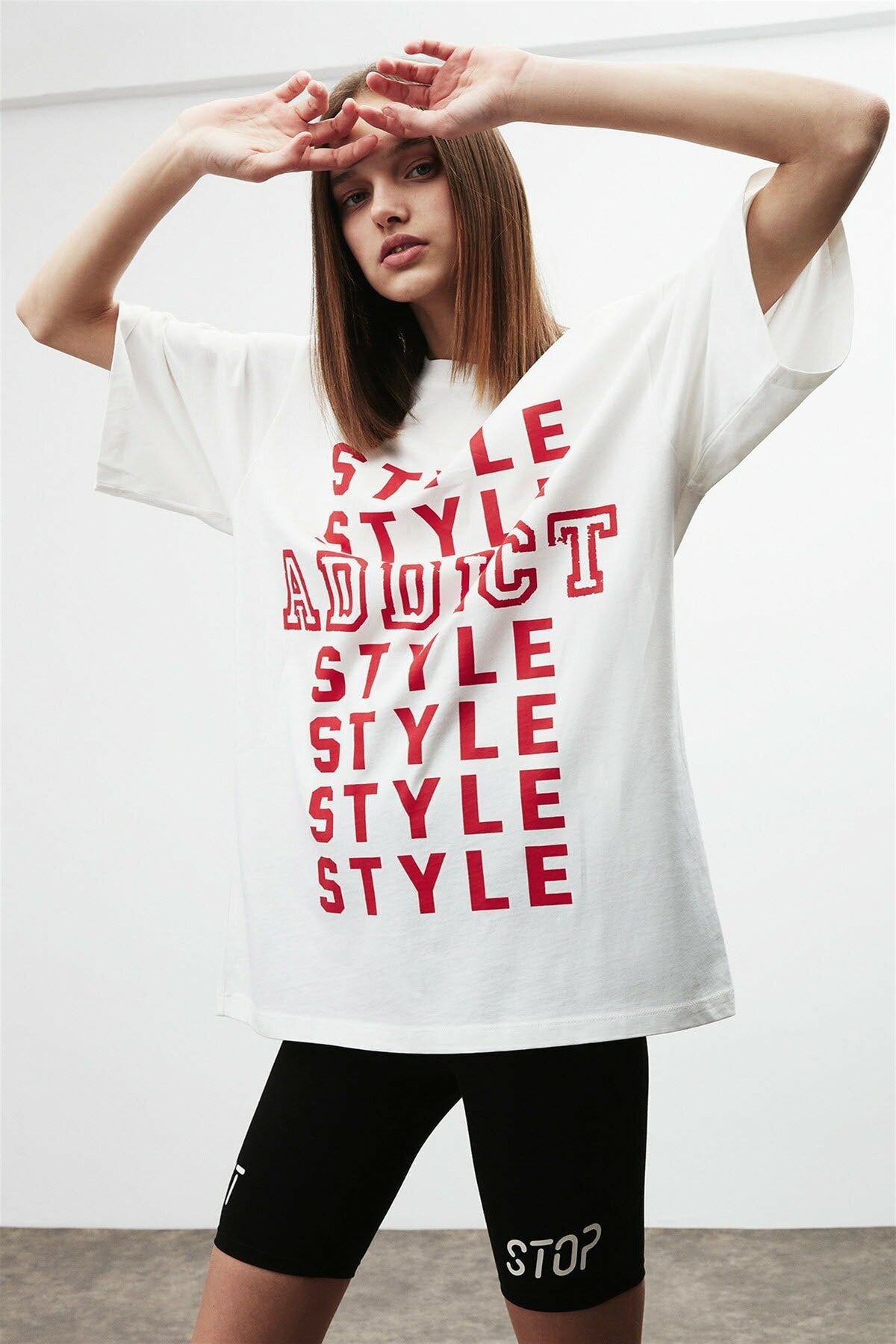 GRIMELANGE MAYBE Damen Oversize Bio T-Shirt Weiß