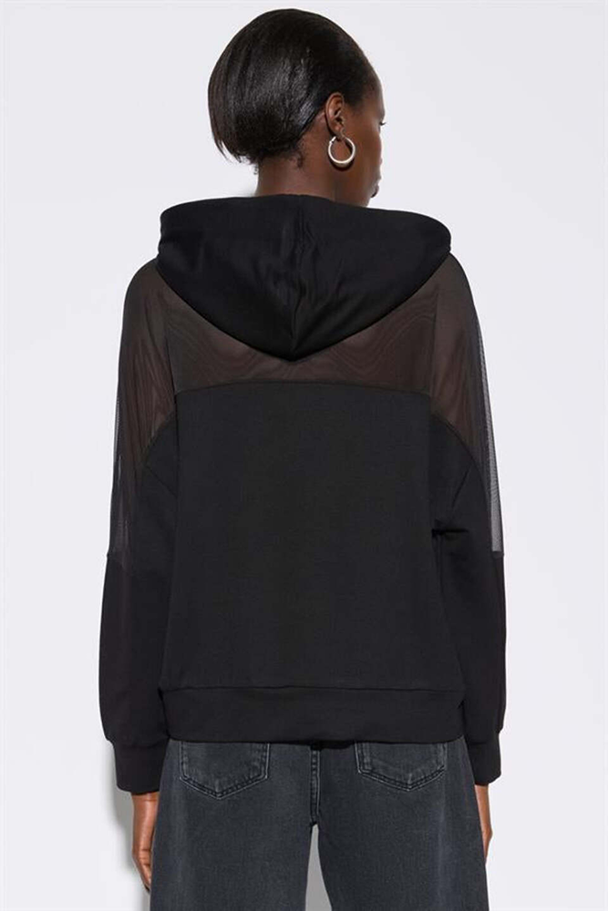 Kapuzenpullover aus Tüll