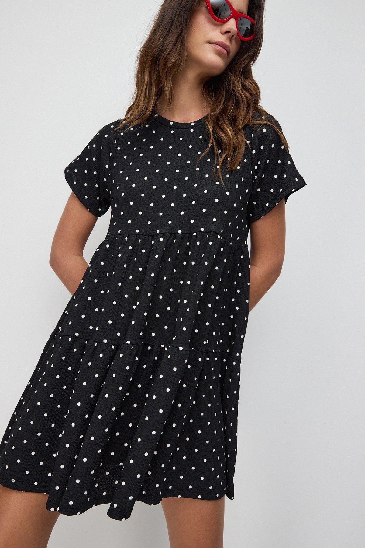 Ausgestelltes, kurzärmeliges Minikleid
