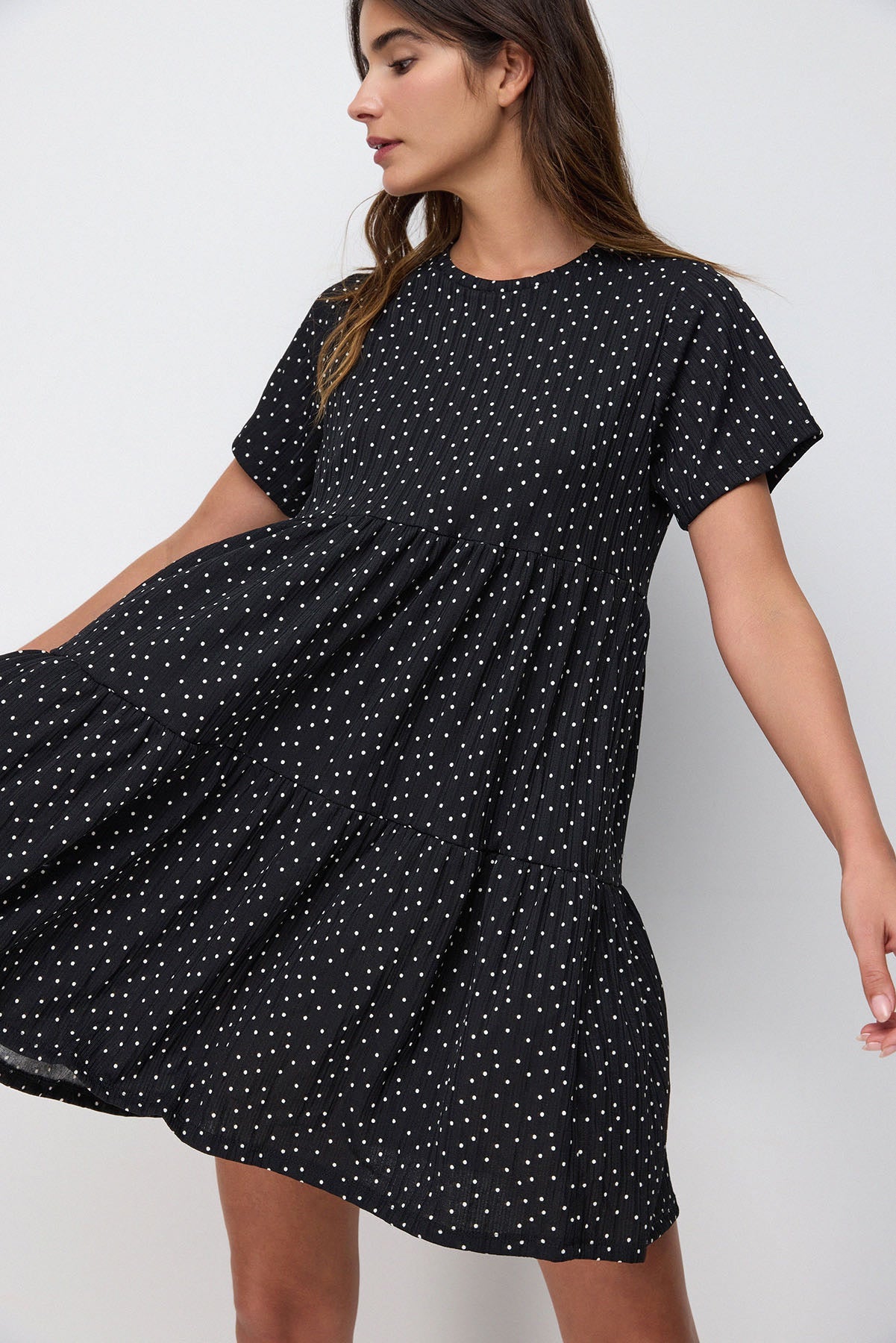 Ausgestelltes, kurzärmeliges Minikleid