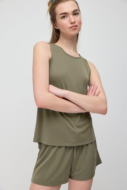 Langes Tanktop mit gekreuztem Rückendesign, aus Modal-Gewebe